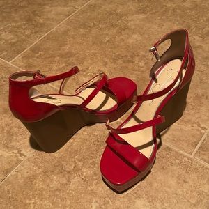 Red Jessica Simpson’s wedges